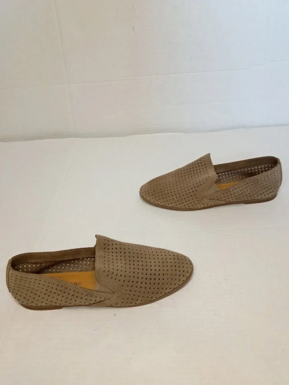 Lucky Brand Carthy Grey Perforated Suede Loafer Flats Women's Size 8.5